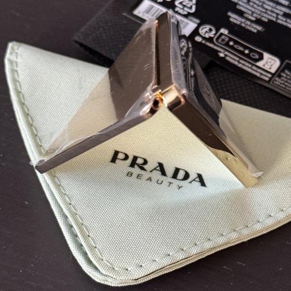 Prada Beauty triangle Mirror with dust bag and pouch NEW - Picture 3 of 9